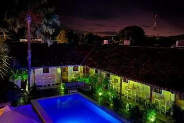 ホテル Encuentros