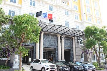 هتل Royal Hoi An  Mgallery