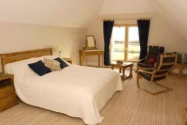 Lodge Farmhouse Bed & Breakfast