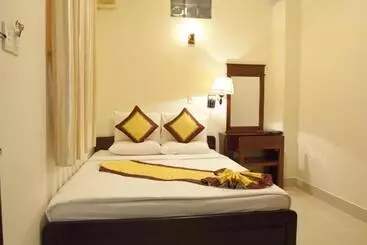 Valentine Luxury Hotel   31 Bui Vien Street