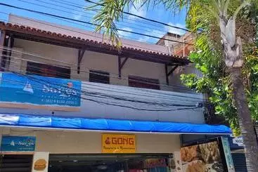 Huoneistohotelli Suites Perto Do Mar