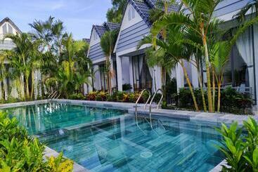 فندق Ngọc Trai Xanh Resort & Bungalow