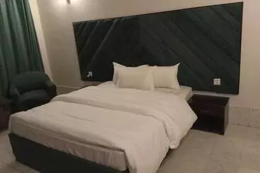 هتل آپارتمان Grand Heights