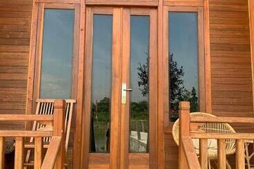 호텔 Resort & Resto Talaga Sundayana