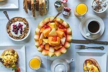 בית מלון כפרי The Ayrlington Guesthouse