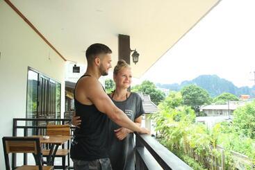 هتل Confetti Garden Resort