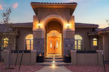 تختخواب و صبحانه Summit Villa Bnb