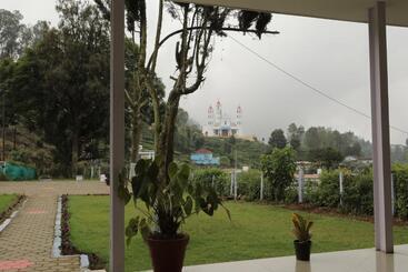צימר Nilgiris Inn By Lexstays Kotagiri, Ooty