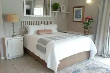 ベッドアンドブレックファースト Sea Rose Family Suite Villa Roc Guesthouse, Salt Rock Ballito, Solar Power