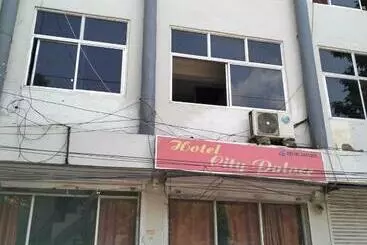 Hotel City Palace By Wb Inn