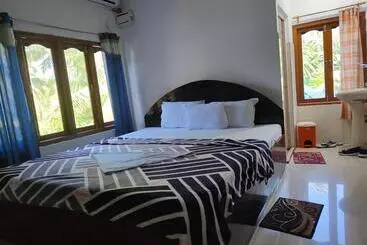 Hotel Highness Sea Rock