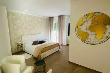 B&b The World