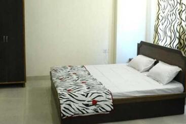 Hotell Oyo 70113  Jk Breeze