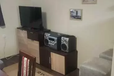 تختخواب و صبحانه Prenociste Lux