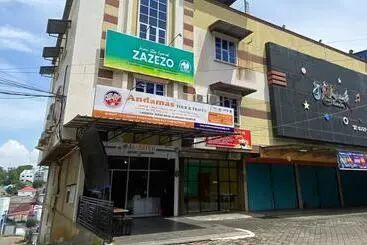 هتل Zazezo Homestay Syariah Redpartner