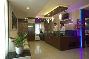 酒店 Royal Shades Kodihali