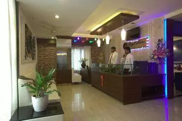 هتل Royal Shades Kodihali