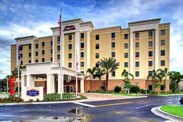 فندق Hampton Inn & Suites Coconut Creek