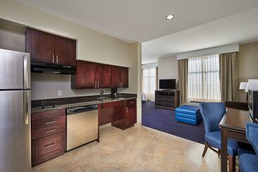 هتل Homewood Suites By Hilton Odessa