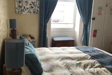 بنسيون Seamore House