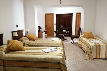 פנסיון Casa Madre