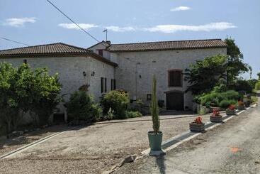 ベッドアンドブレックファースト Chambre D Hôtes L Hermione