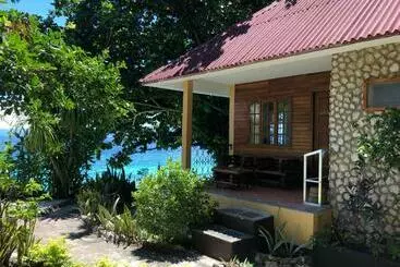 Tipolo Beach Resort