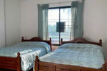 Aamiaismajoitus (B&B) The Nearest Surattani Airport