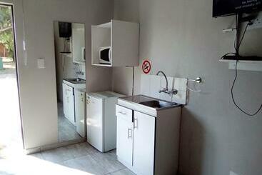 Pension Resort One Eight Four