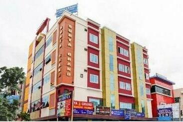 فندق Surya Grand Tiruchanoor Tirupati