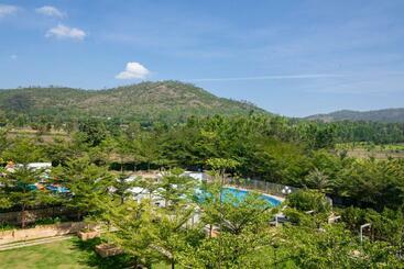 Global Village Luxury Resort