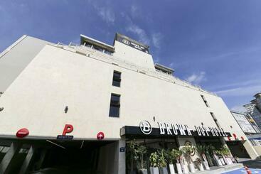 Brown Dot Hotel Pyeonghwa Plaza