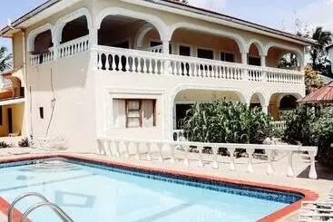 Pensão Villa Fahari