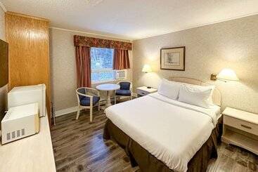 호텔 Canadas Best Value Inn & Suites Woodstock