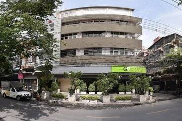 בית מלון כפרי G9 Bangkok