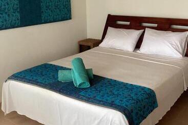 בית מלון כפרי Juliantos By The Sea