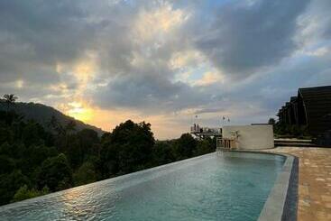 호텔 Munduk Kupang Villa&resto Sekumpul