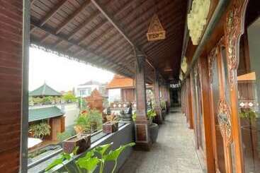 בית מלון כפרי Mikuk Cottages Canggu