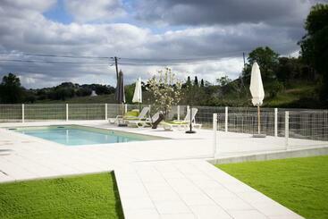 مبيت وإفطار O Pombal