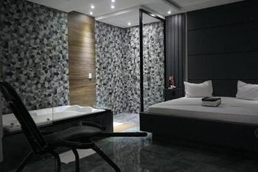 Motel Copacabana Café 1