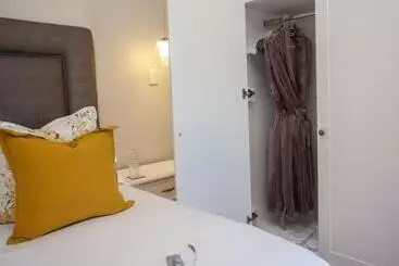Pensió No 4 Boutique Beach House