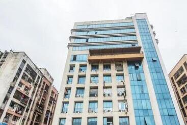 Hotel Pearl S Bkc Inn Near Trade Centre, Visa Consulate