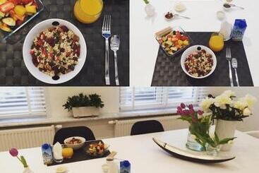 پانسیون Antwerp Town House Accommodations