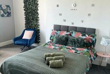 Aamiaismajoitus (B&B) Newsham Lodge New Designer Rooms In Liverpool L6