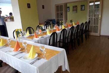 膳宿费 Penzión šefčík