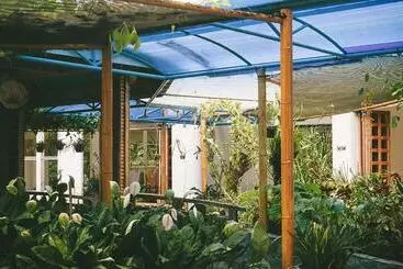 Retkeilymaja Mirisbiris Garden And Nature Center