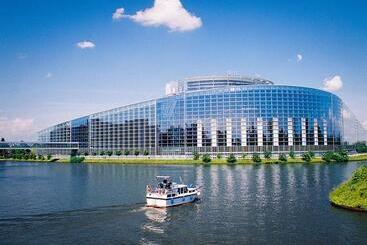 민박 La Chambre Aux Hirondelles