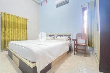 בית מלון כפרי Homestay Tirtasari Pinrang City Center Mitra Reddoorz