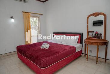Otel Rajawali Guest House Mitra Reddoorz