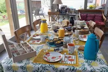 Majatalo B&b La Maison Des Collines Autour Chambres D Hôtes